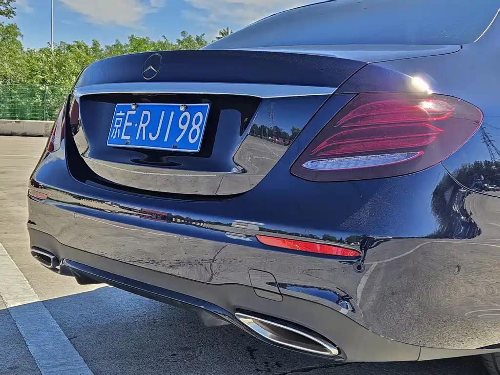 Mercedes-Benz E-Class 2019 — фото 11