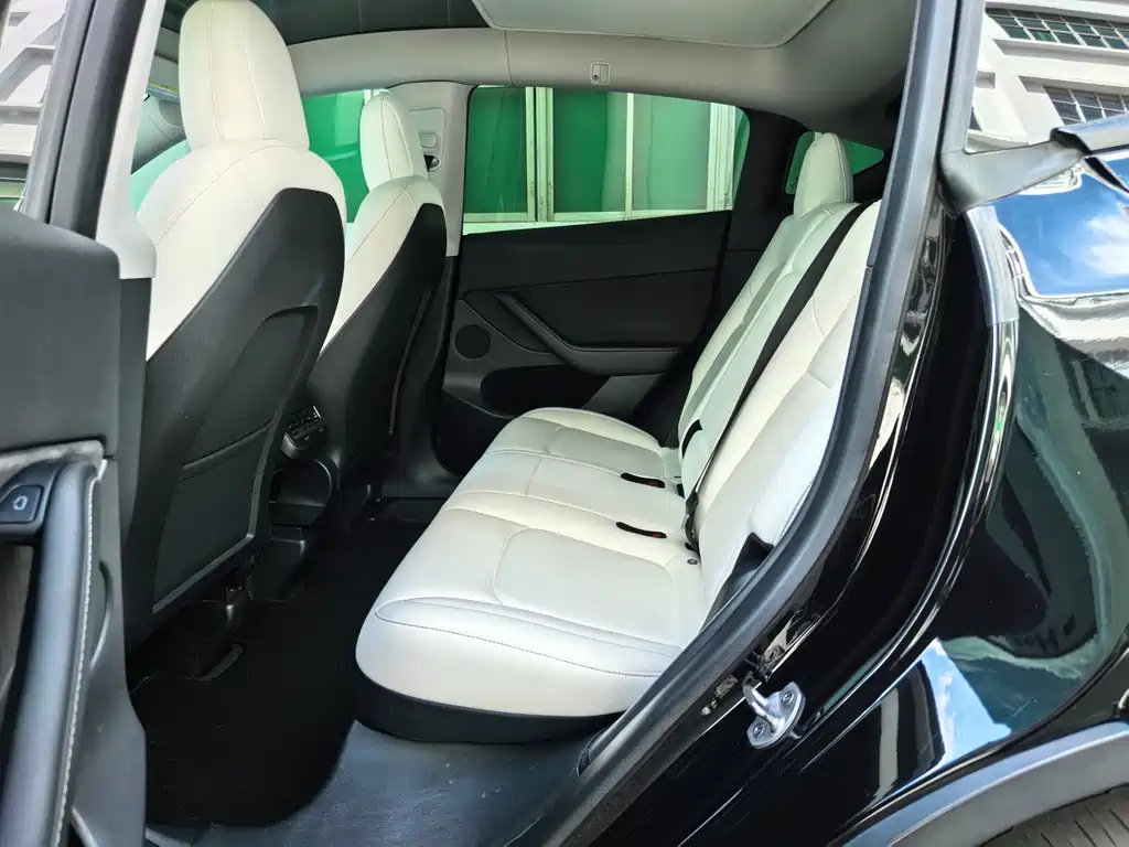 Tesla Model Y 2022 — фото 5