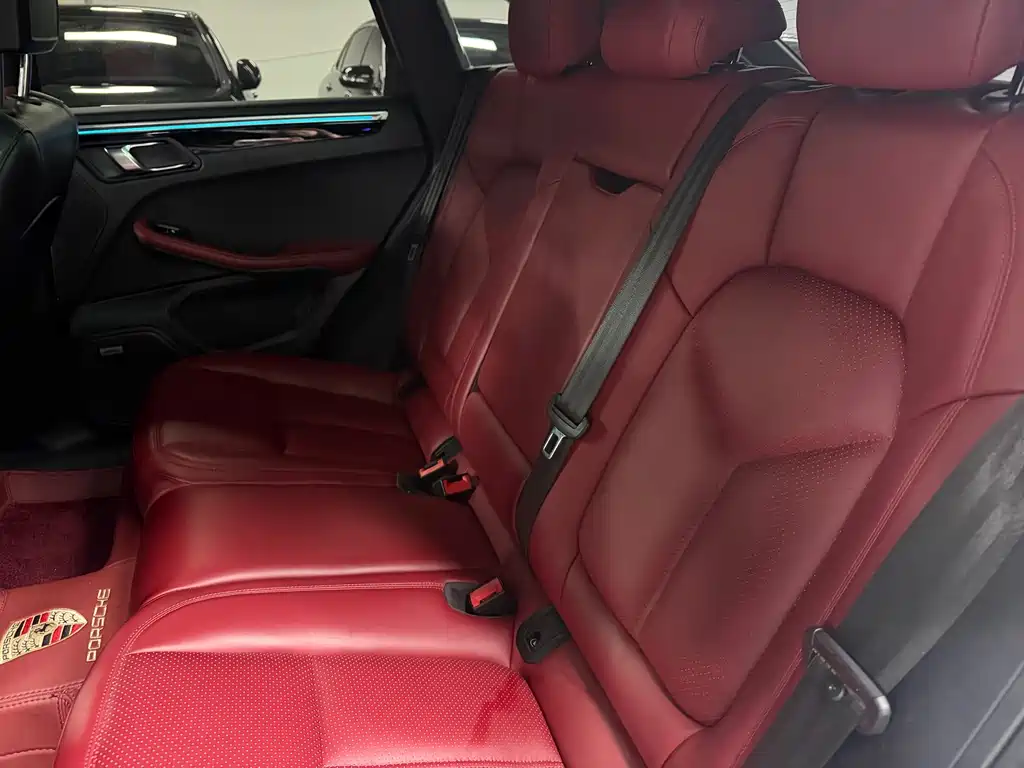 Porsche Macan 2021 — фото 10