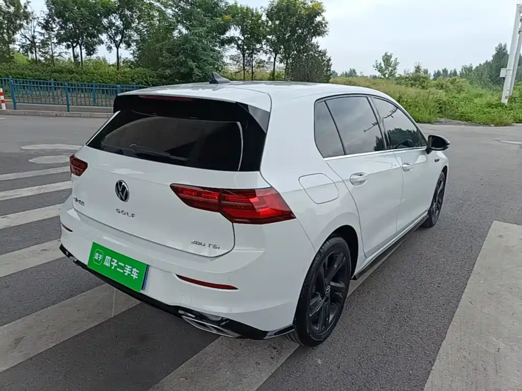 Volkswagen Golf 2023