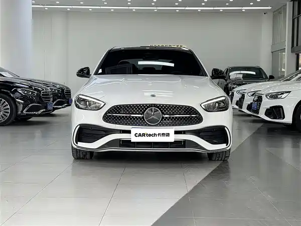 Mercedes-Benz C-Class 2024