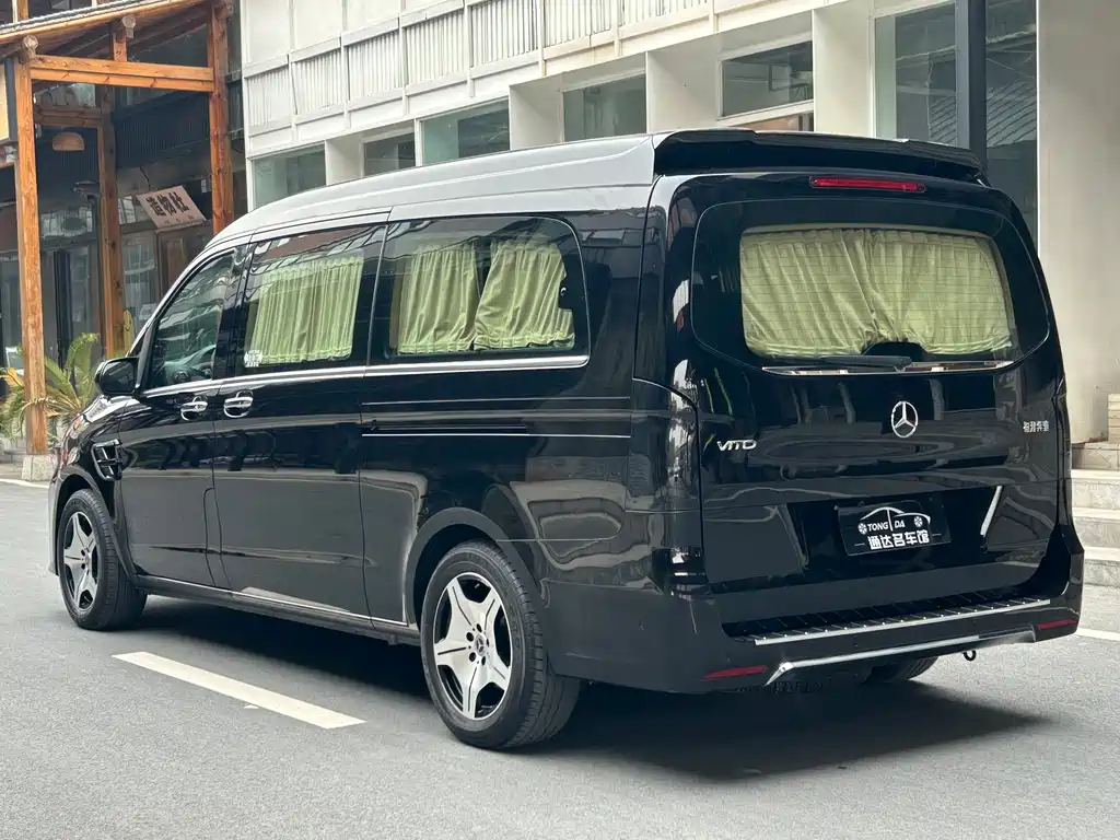 Mercedes-Benz Vito 2023 — фото 30