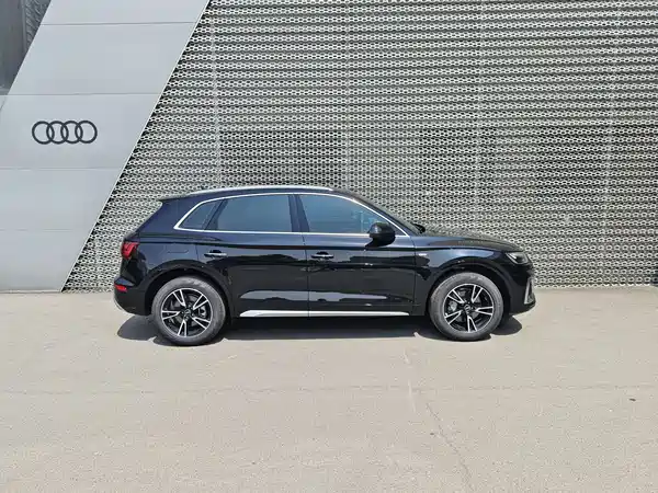 Audi Q5L 2025