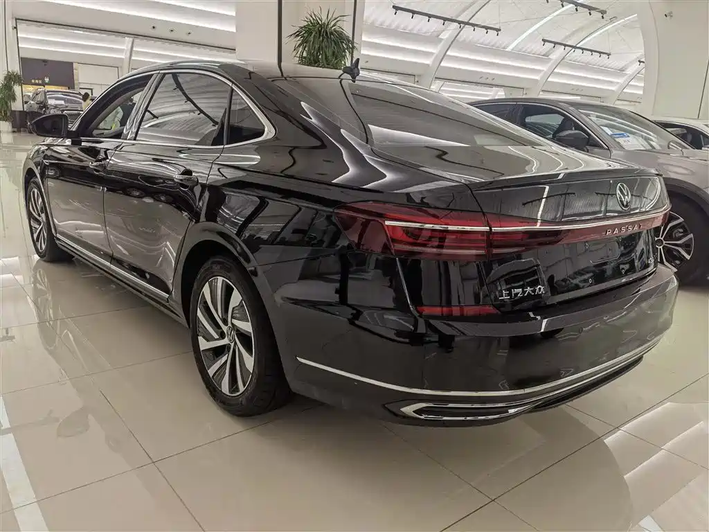 Volkswagen Passat New Energy 2022 — фото 20