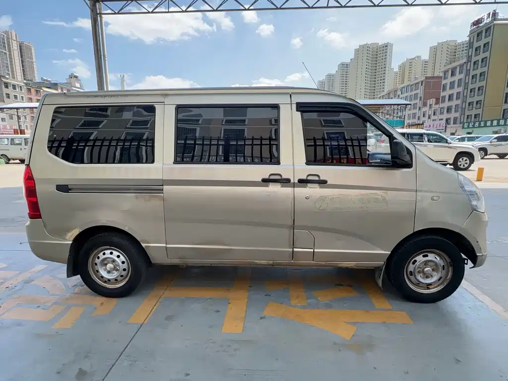 Wuling Rongguang 2016 — фото 12