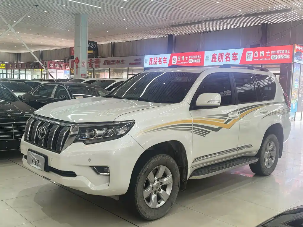 Toyota Prado 2017 — фото 1