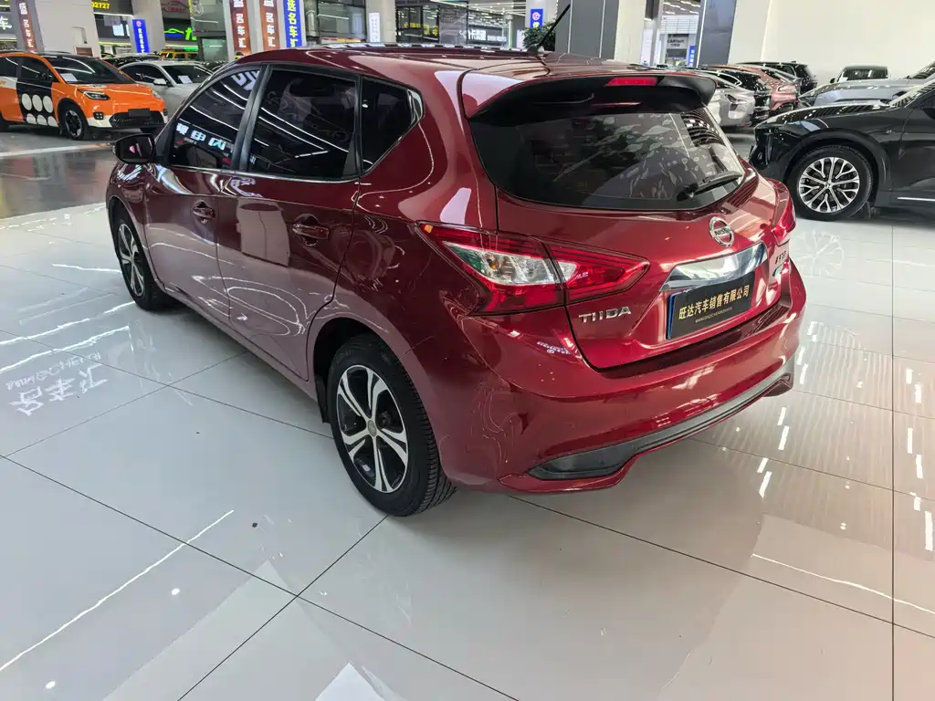 Nissan Tiida 2019 — фото 15