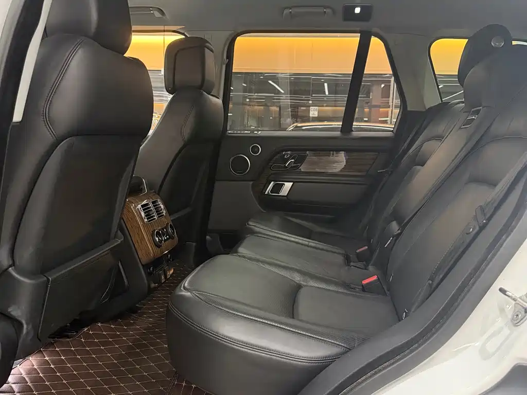 Land Rover Range Rover 2020 — фото 12
