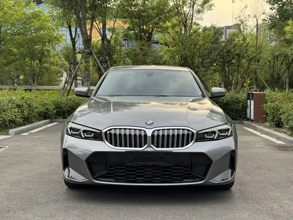 BMW 3 Series 2023