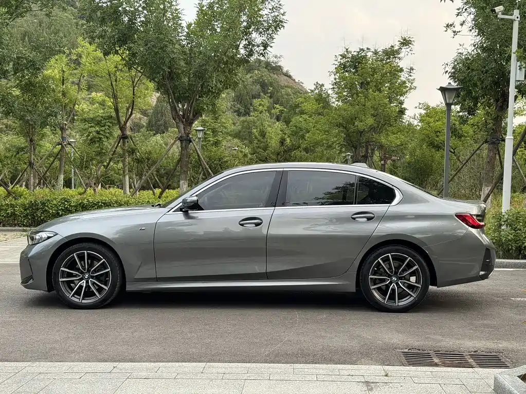 BMW 3 Series 2023