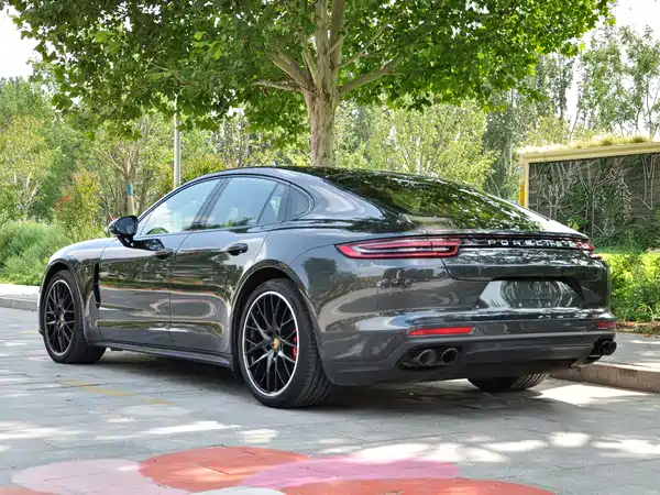 Porsche Panamera 2019