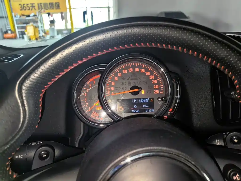 MINI Countryman 2018 — фото 12