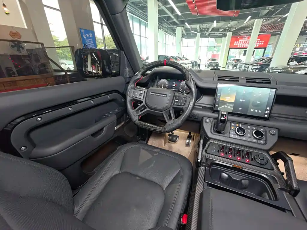 Land Rover Defender 2025 — фото 22