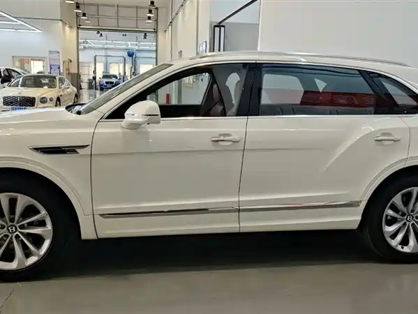 Bentley Bentayga 2024