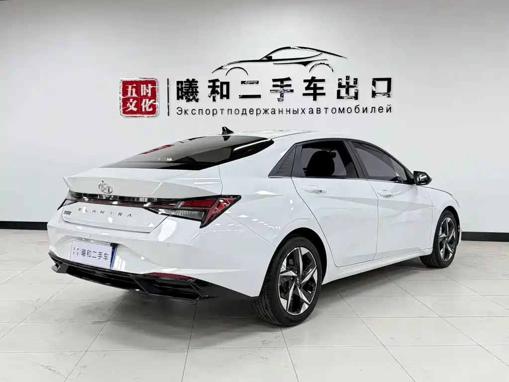 Hyundai Elantra 2023