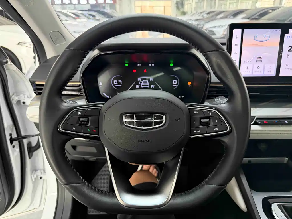 Geely Emgrand L 2022 — фото 12