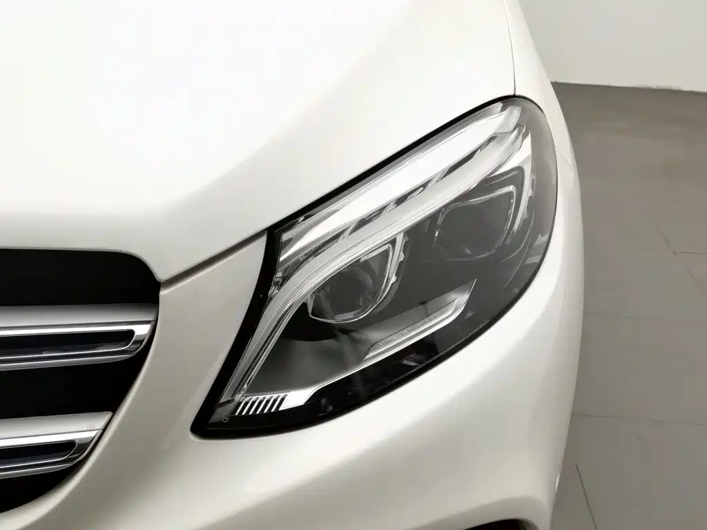 Mercedes-Benz GLE 2016