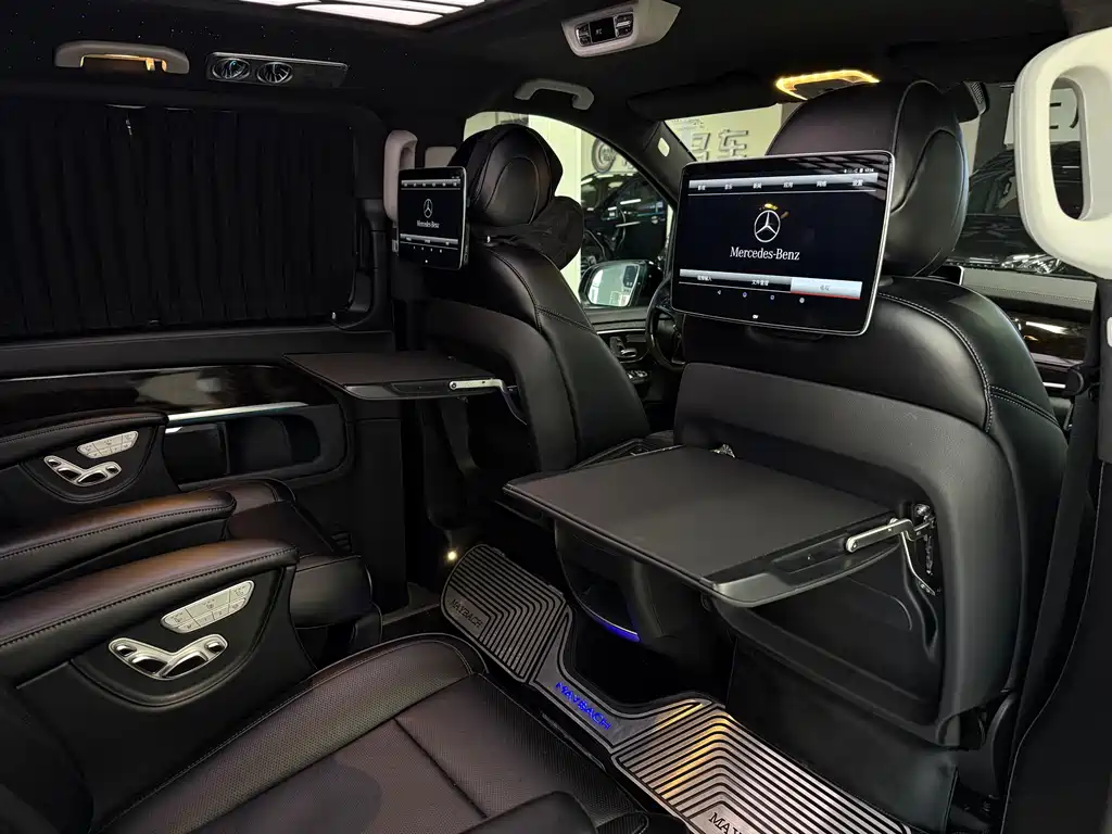Mercedes-Benz V-Class 2020 — фото 10