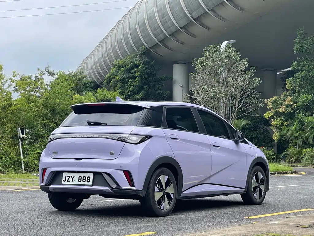 BYD Dolphin 2023