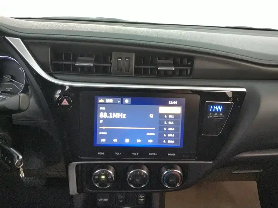 Toyota Levin 2018 — фото 13