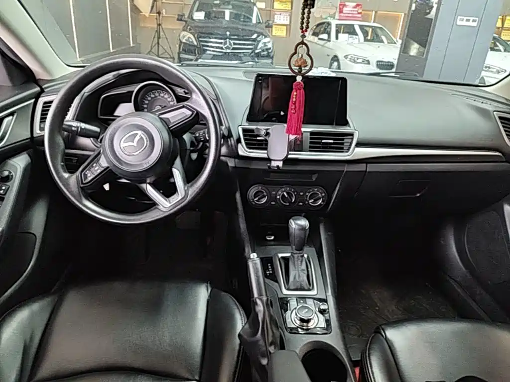 Mazda 3 Angkesela 2017 — фото 10