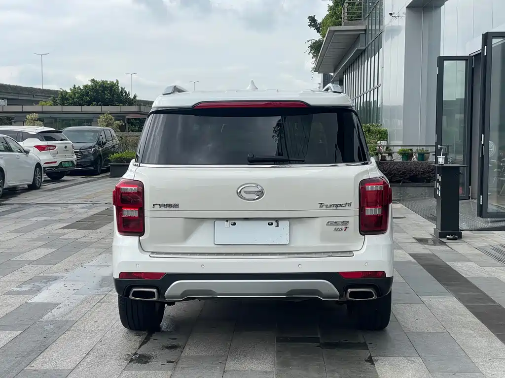 GAC Motor Trumpchi GS8 2017 — фото 16