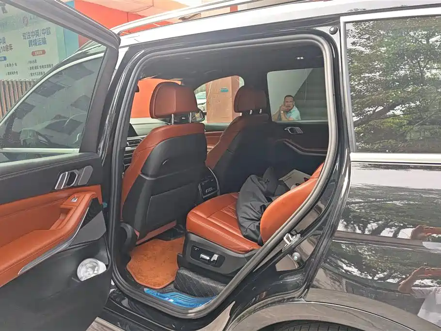 BMW X7 2022 — фото 11