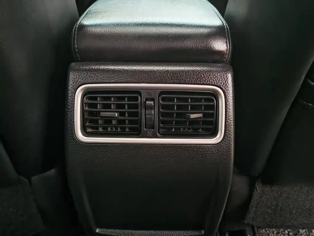 Nissan Teana 2015 — фото 25