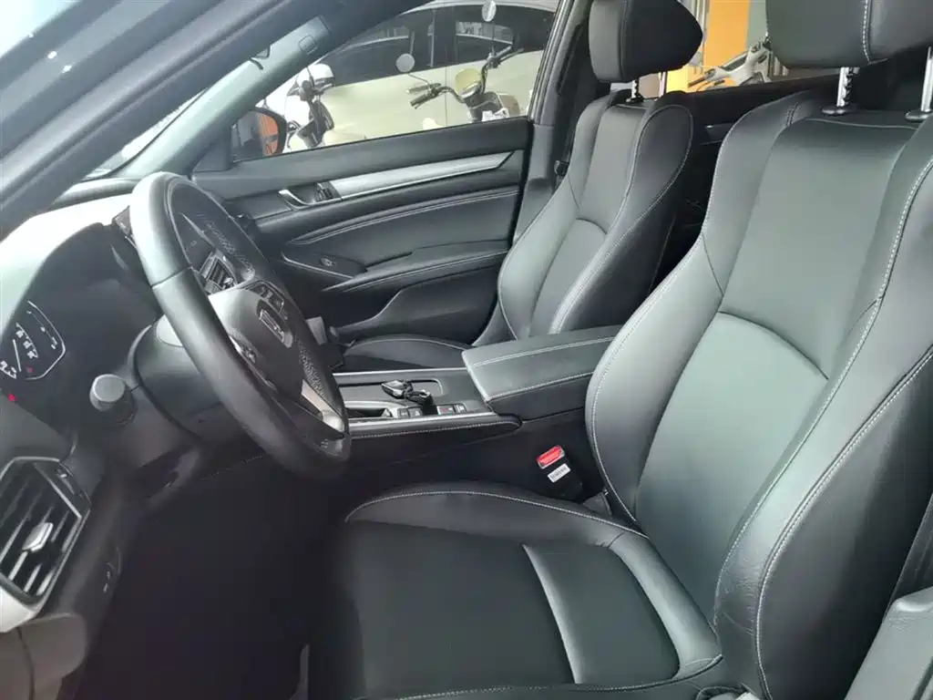 Honda Inspire 2022 — фото 15