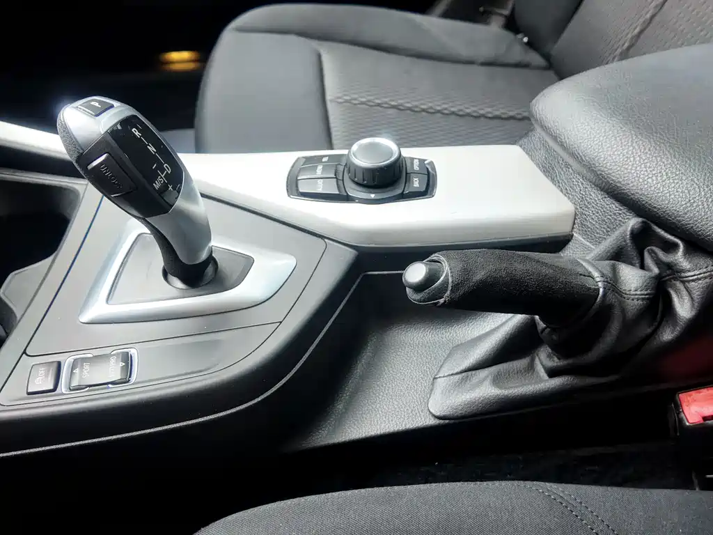 BMW 1 Series 2014 — фото 16