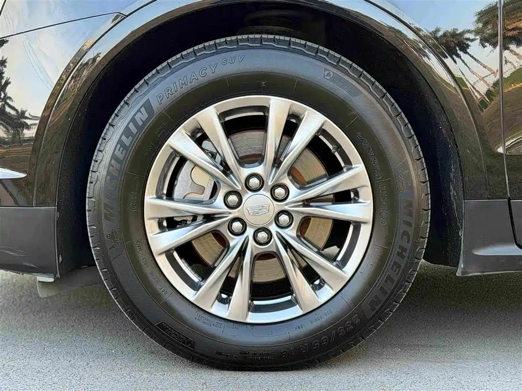 Cadillac XT5 2020 — фото 19