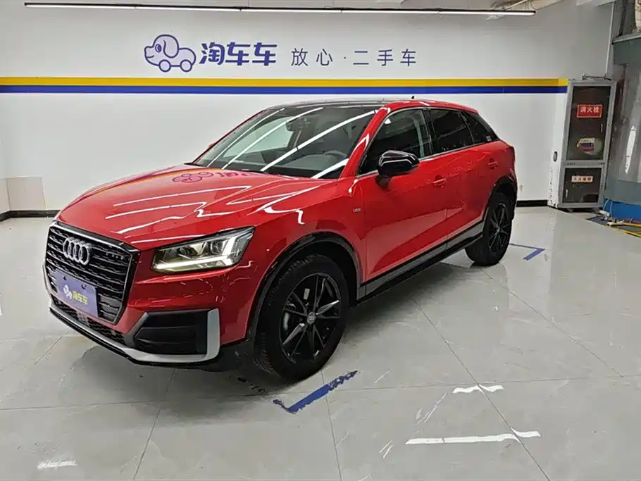 Audi Q2L 2021 — фото 1