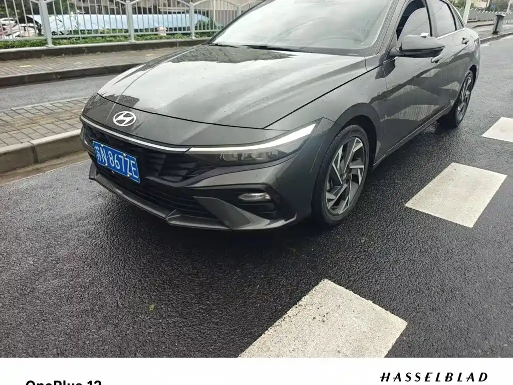 Hyundai Elantra 2023