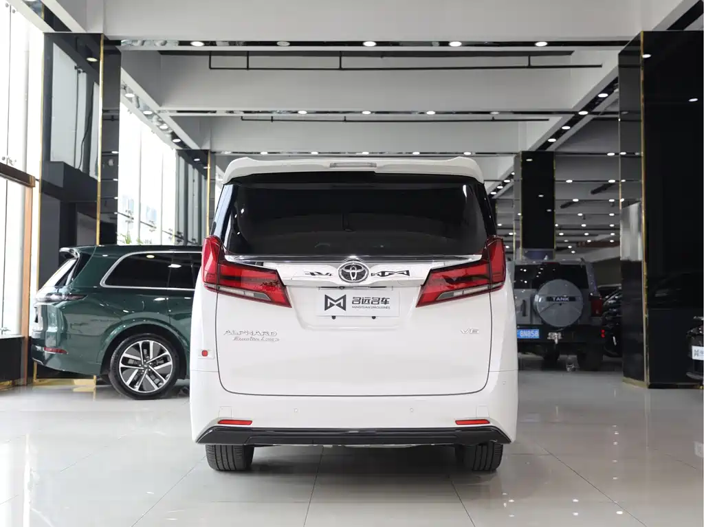 Toyota Alphard 2019 — фото 16
