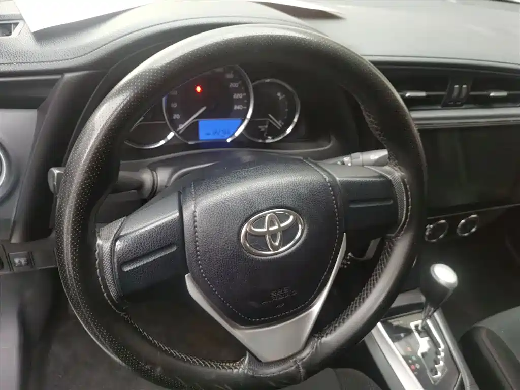 Toyota Corolla 2019 — фото 7