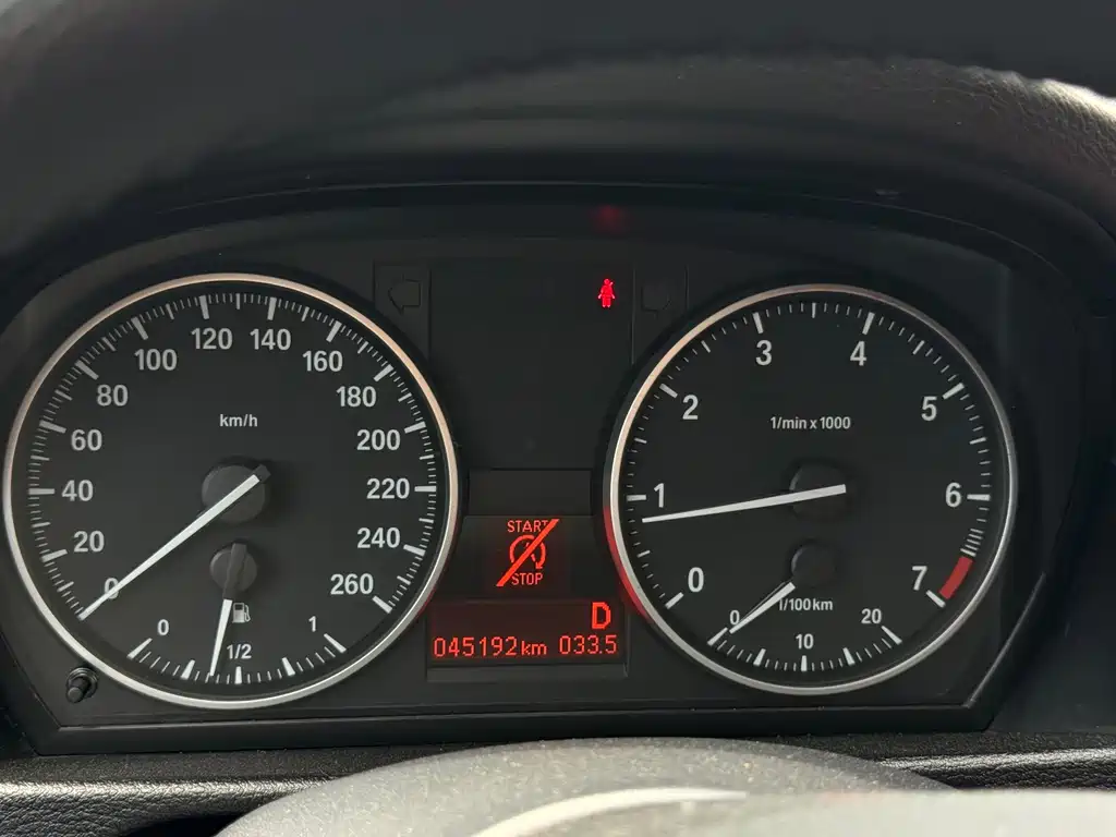BMW X1 2014 — фото 12