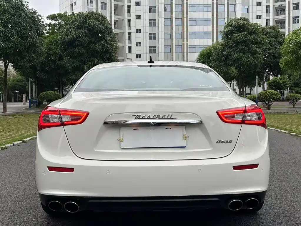 Maserati Ghibli 2015 — фото 9