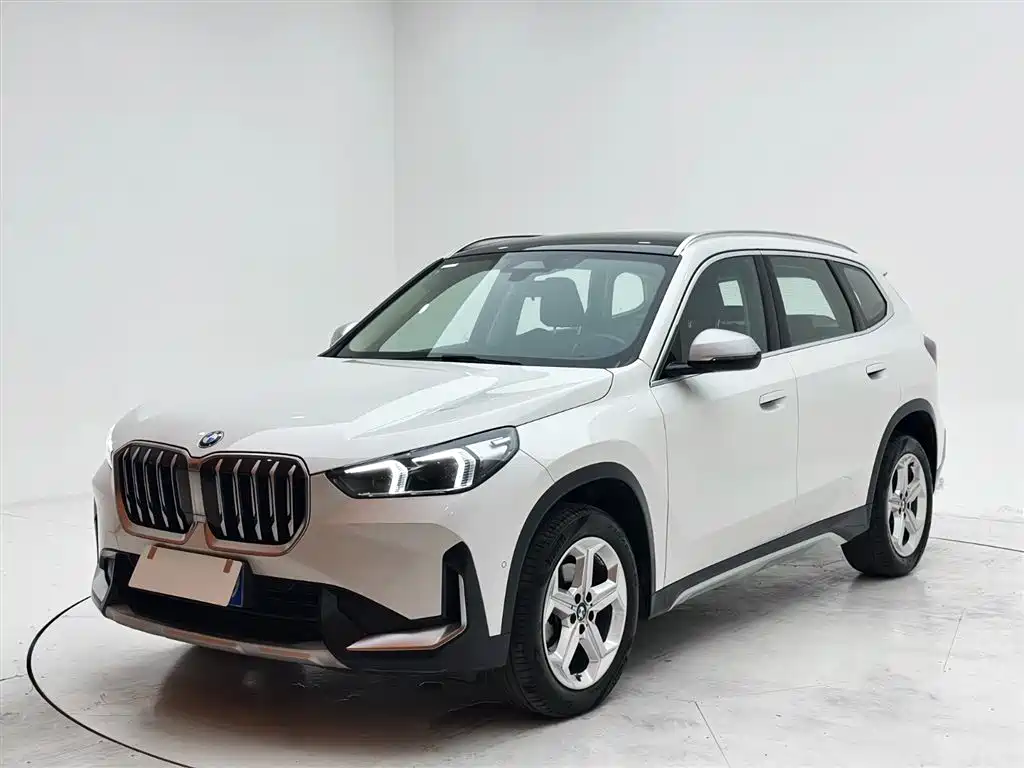 BMW X1 2023 — фото 1