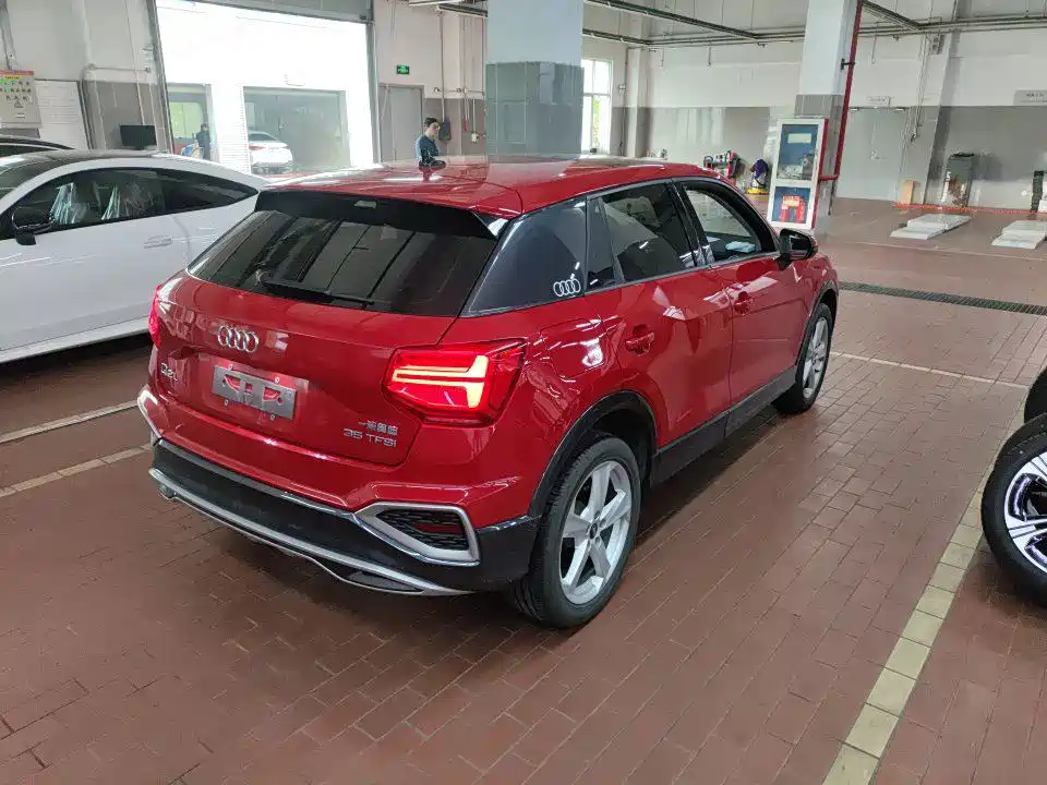 Audi Q2L 2022