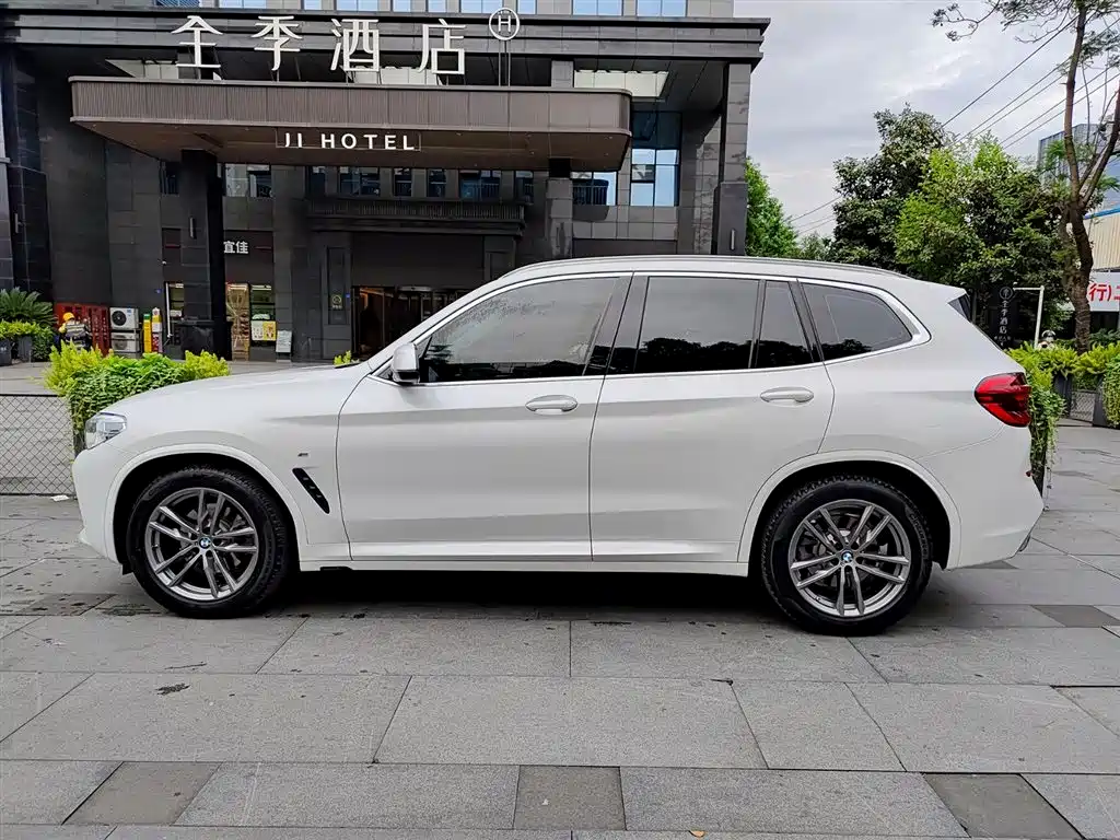 BMW X3 2021