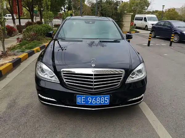 Mercedes-Benz S-Class 2012