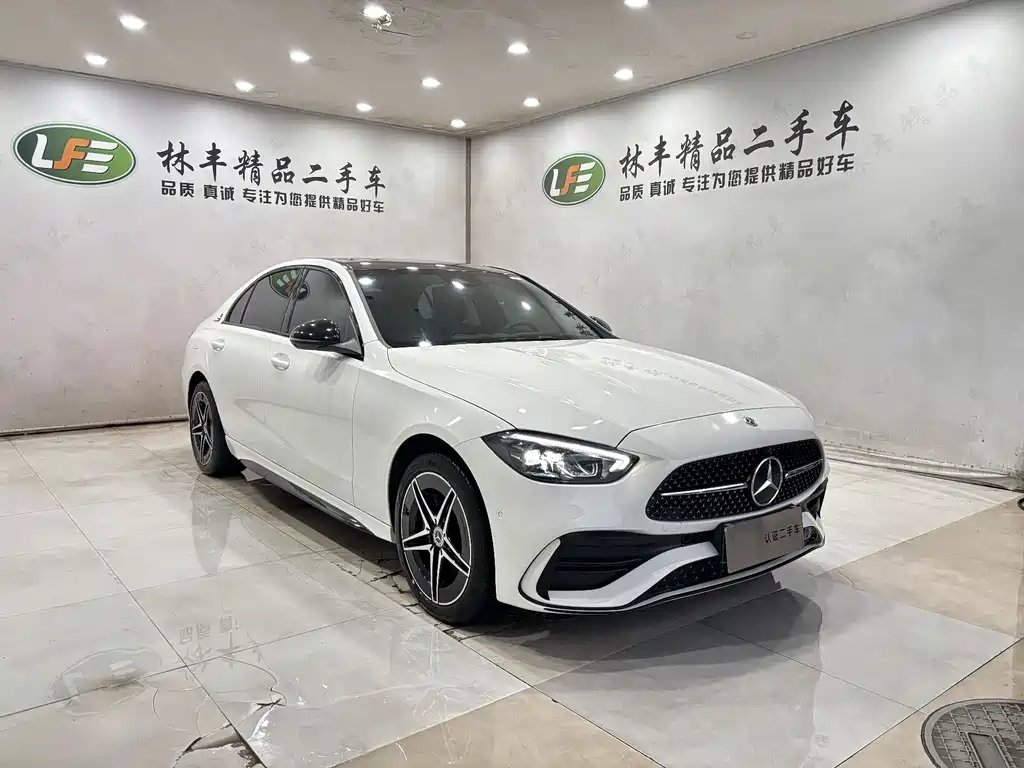 Mercedes-Benz C-Class 2025 — фото 4