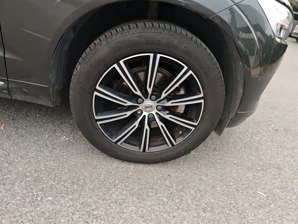 Volvo XC60 2020 — фото 26