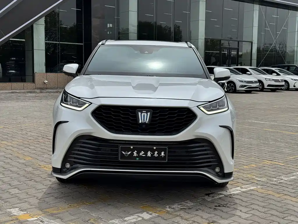 Toyota Crown Kluger 2023