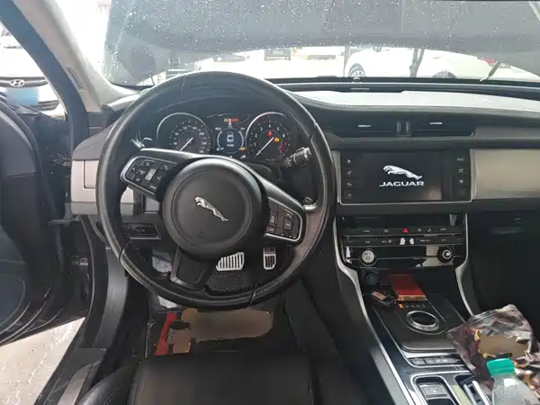Jaguar XFL 2017