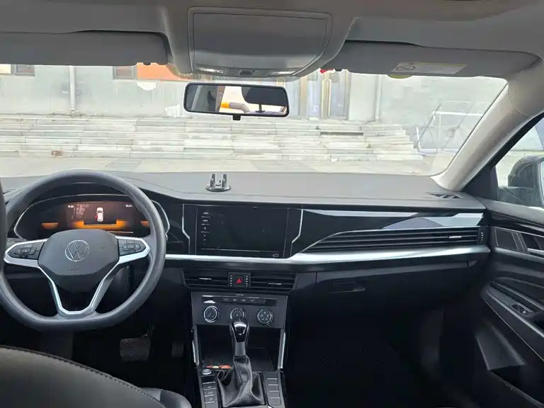 Volkswagen Passat 2025