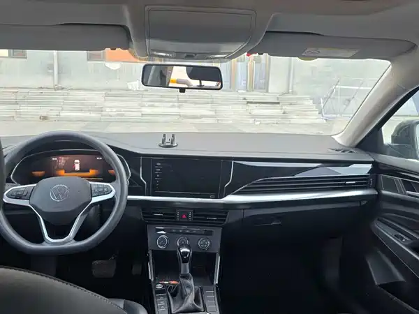 Volkswagen Passat 2025