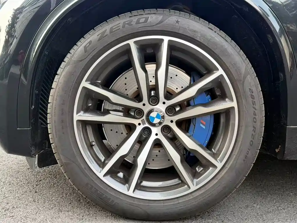 BMW X5 M 2017 — фото 20