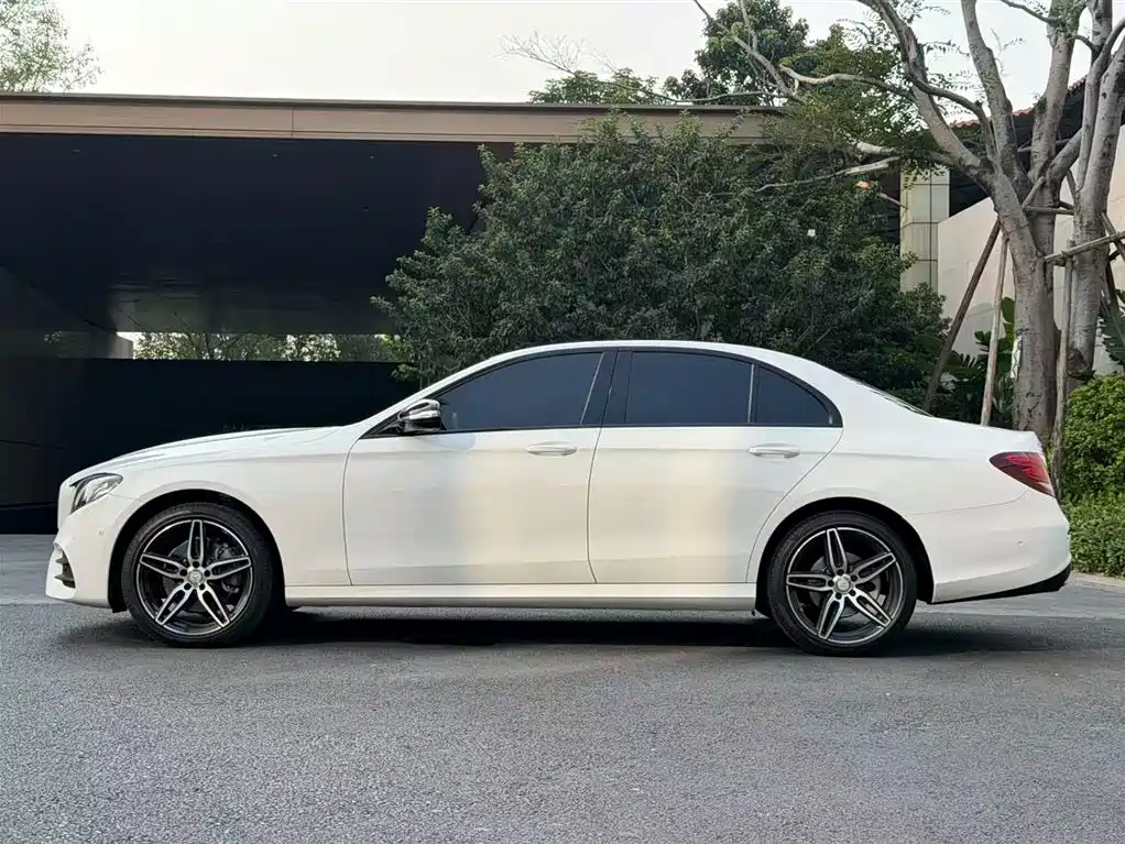 Mercedes-Benz E-Class 2017 — фото 7