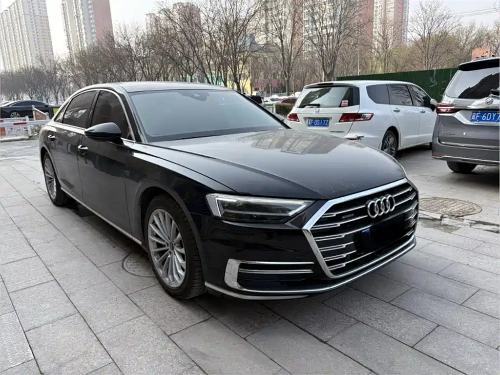 Audi A8 2021 — фото 3